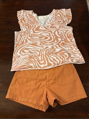 MAEVE Flutter Sleave Abstract elevated TShirt and Maeve Shorts Dark Caramel